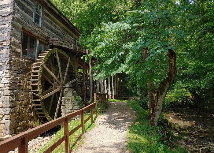 Squire Boone Caverns Village photo