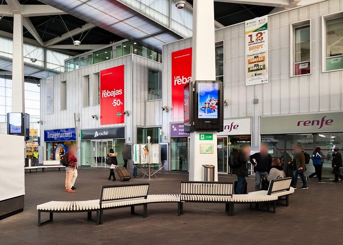 Joaquin Sorolla Train Station photo