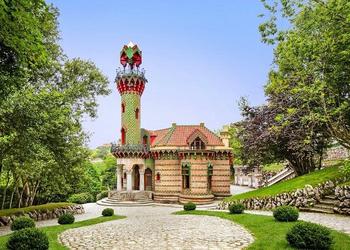 El Capricho de Gaudi Gaudí's El Capricho: Guided Visit | Tiqets photo