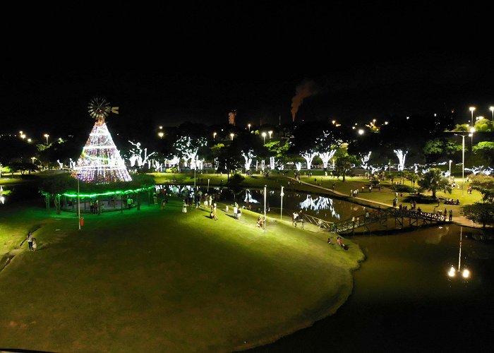 Parque Ipanema Iluminação de Natal é atração no Parque Ipanema - Diário Popular MG photo