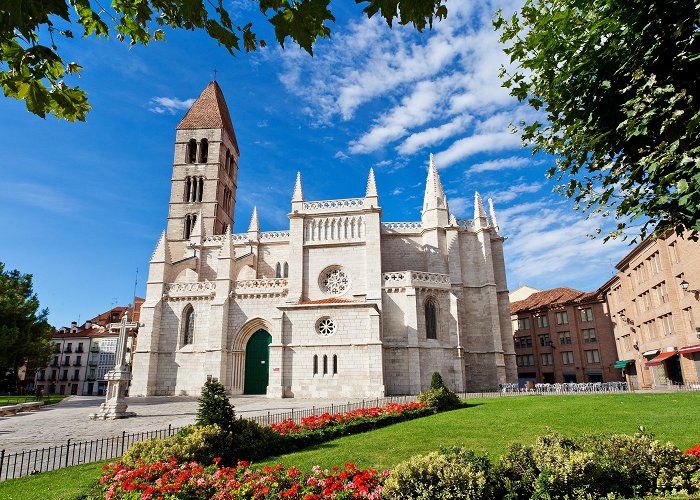 Church of Saint Mary the Ancient Santa Maria la Antigua - Valladolid - Arrivalguides.com photo