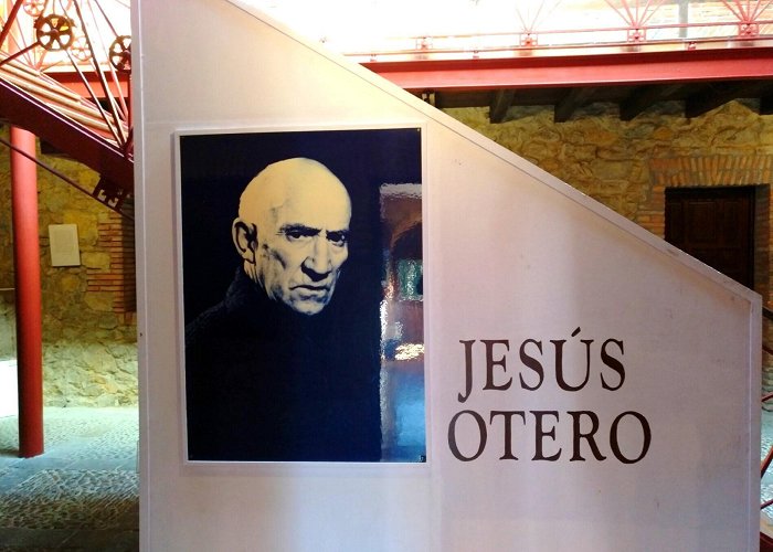 Museo Fundacion Jesus Otero Teatrillos de papel. Mágico mundo de cuentos - Turismo de Cantabria photo