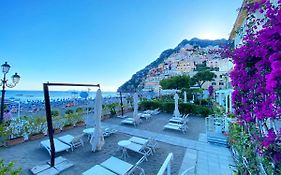 La Caravella Di Positano - Relais & Beach Aparthotel Exterior photo