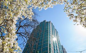 Rosedale On Robson Suite Hotel Vancouver Exterior photo