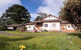 Hosteria Papagayo Cotopaxi Hotel Machachi Exterior photo