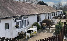 Sheephouse Manor Villa Maidenhead Exterior photo