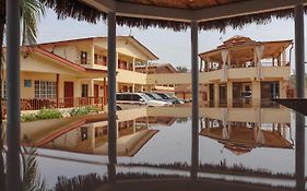 Paloma Guest House Kenema Exterior photo