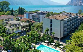 Hotel Venezia Riva del Garda Exterior photo