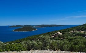 Glamping Tents And Mobile Homes Trasorka Veli Losinj Exterior photo