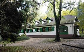 Feherkolapa Turistahaz Panzio Hostel Lillafured Exterior photo