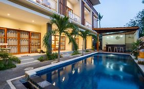 The Pulau Bungalow Aparthotel Nusa Lembongan  Exterior photo