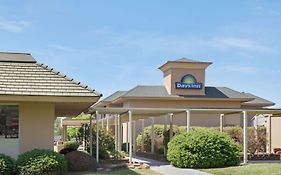 Days Inn By Wyndham Charlotte/Woodlawn Near Carowinds Exterior photo