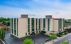 Ramada By Wyndham Niagara Falls Near The Falls Hotel Exterior photo