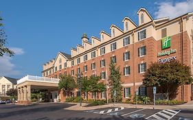 Holiday Inn Express State College At Williamsburg Square, An Ihg Hotel Exterior photo