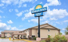 Days Inn By Wyndham Topeka Exterior photo