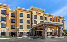 Comfort Suites Oshkosh Exterior photo