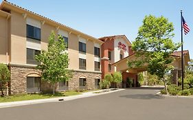 Hampton Inn & Suites Thousand Oaks Exterior photo