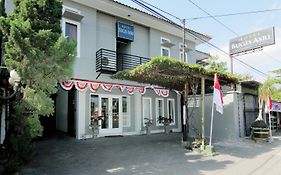 Hotel Bugis Asri Yogyakarta Exterior photo