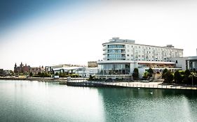 Waterfront Southport Hotel Exterior photo