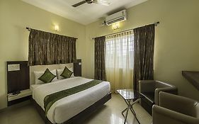 Treebo Trend Daffodil Suites Bangalore Room photo