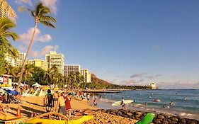 Aqua Aloha Surf Waikiki Aparthotel Exterior photo