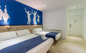 Casual Blue Hotel Bilbao Exterior photo