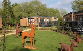 Sandy Balls Holiday Village Fordingbridge Exterior photo