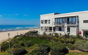 On The Beach Guesthouse Jeffreys Bay Exterior photo