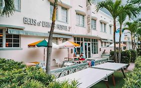 Beds N' Drinks Hostel Miami Beach Exterior photo