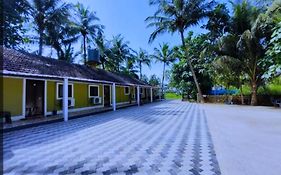 Beach Samaira Guest House & Dormitory Colva Exterior photo