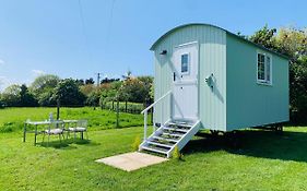 Bells Meadow Shepherds Hut Hotel King's Lynn Exterior photo