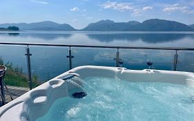 Loch Linnhe Waterfront Lodges With Hot Tubs Glencoe Exterior photo