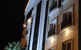 Pine Tree Aparthotel Kanchipuram Exterior photo