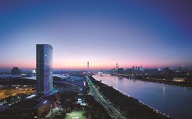 Shangri-La Guangzhou-3 Minutes By Walking To Canton Fair Complex Hotel Exterior photo