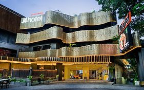 J4 Hotels Legian Exterior photo