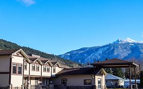 Northwinds Hotel Revelstoke Exterior photo