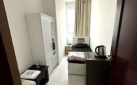 Corniche Street - Superb Lovely Room Abu Dhabi Exterior photo