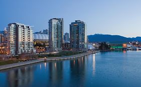 Worldmark Vancouver The Canadian Hotel Exterior photo