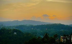 Kandy Hill Escape Hotel Exterior photo