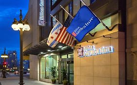 Hilton Garden Inn Chicago Downtown Riverwalk Exterior photo