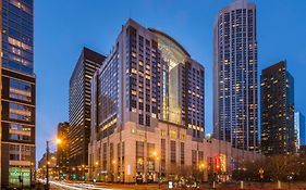 Embassy Suites By Hilton Chicago Downtown Magnificent Mile Exterior photo