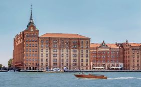 Hilton Molino Stucky Venice Hotel Exterior photo