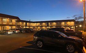 Days Inn By Wyndham Newport Or Exterior photo