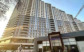 35-Story Landmark: Akay City Residence Tashkent Exterior photo