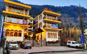 Surya International Hotel Manali Near Mall Road Exterior photo