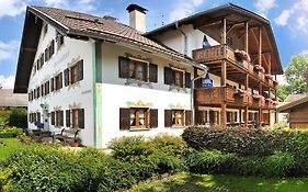 Gaestehaus Enzianhof Hotel Garni Oberammergau Exterior photo