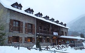 Alberg Les Daines Hostel Espot Exterior photo