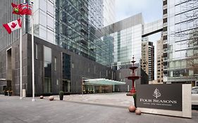 Four Seasons Hotel Toronto Exterior photo