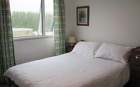 Freshwater Bay Holiday Cottages Pembroke Room photo