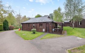 Tilford Woods Lodge Retreat Farnham  Exterior photo